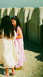 The Bahr Kaftan in Sand